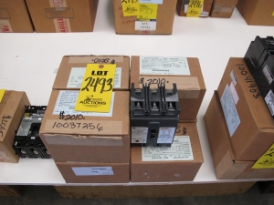 LOT (7) BREAKERS, CIRCUIT TYPE, MAGNETIC KIND, 3 AMP RATING, 600 AC VOLT RATING, 3 POLE. MOLDED CASE STATEMENT VENDOR IS AUTHORIZED MFR REPRESENTATIVE DOCUMENT. MCCB IS DIRECTLY TRACEABLE TO MFR. OBSOLETE MM 10087256 IS REPLACED BY MM 10159399 PER SEE 080017. PART # CUTLER HAMMER (W-44) LOADING & HANDLING FEE $5-